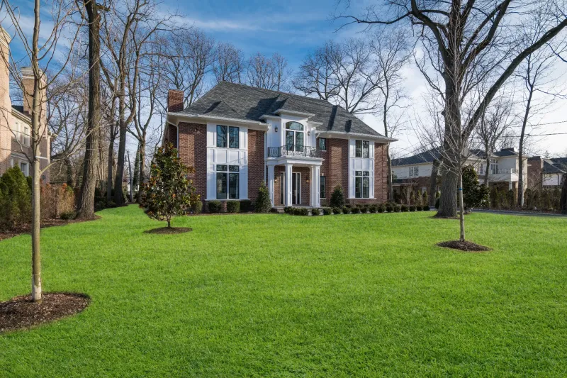 compressed_0-House-Front-0768-