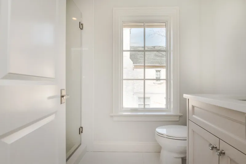 compressed_Bedroom-5-Ensuite-0427